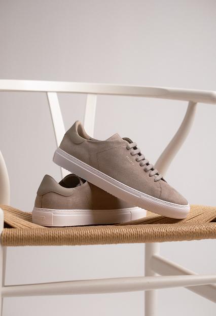 AXEL ARIGATO Clean 90 Suede Sneaker Beige/White