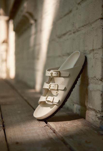 Birkenstock Florida Fresh Natural Leather Patent High-Shine Ecru