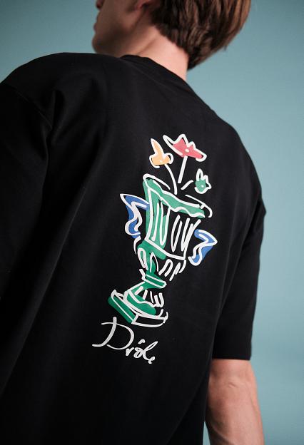 Drôle de Monsieur Le T-Shirt Vase Black