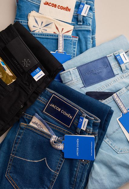 Jacob Cohën Bard 688 Dark Blue Wash