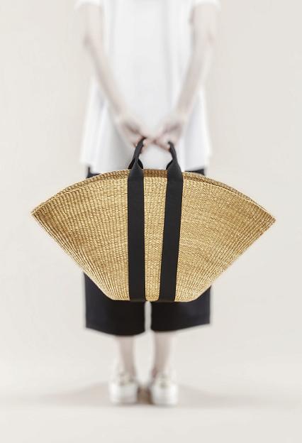 MUUN Maxi Sophie Black Handle Black Pouch