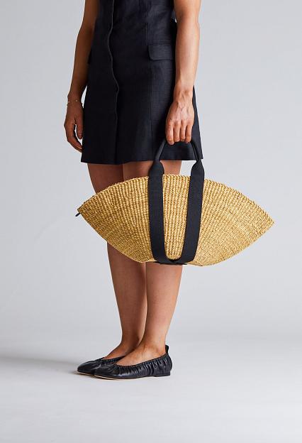 MUUN Sophie Black Handle Black Pouch