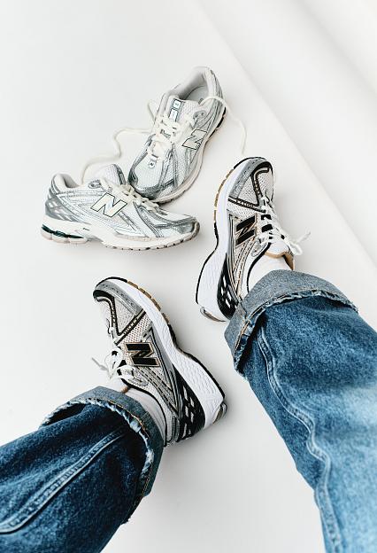 New Balance M1906RA Metallic Silver/Metallic Gold