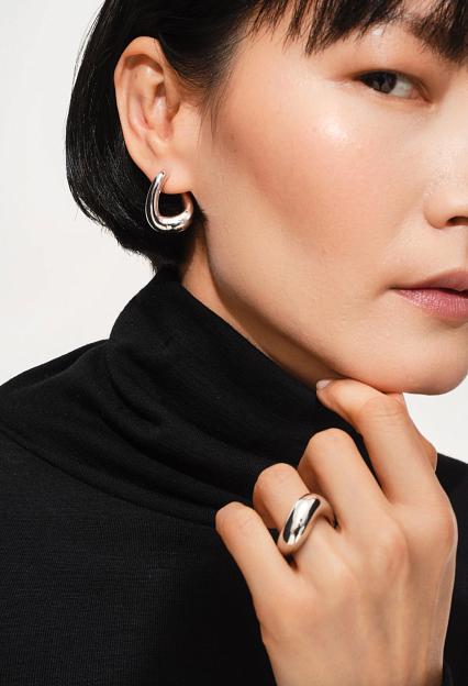 Tom Wood Twist Hoops Silver