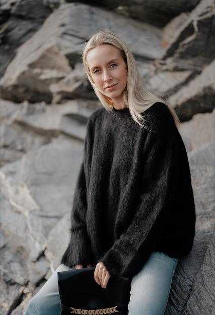 Toteme Boxy Alpaca Knit Black