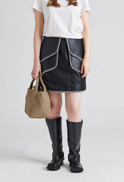 Adoore Lyon Skirt Black