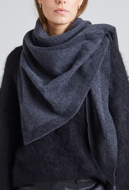 ENVELOPE1976 Triangle Scarf Volcano