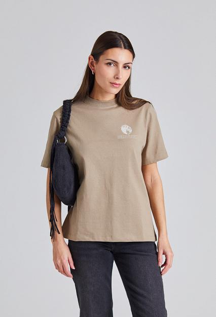 Holzweiler Kjerag Logos Tee Sand