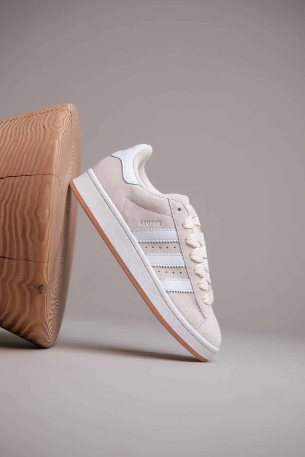 Adidas campus