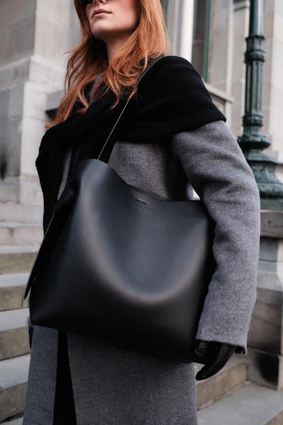 Acne Studios Musubi Midi Black