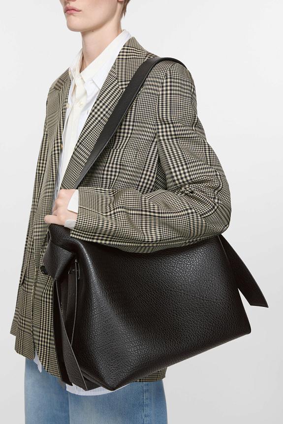 Acne Studios Musubi Midi Shoulder Bag Grain Black-1