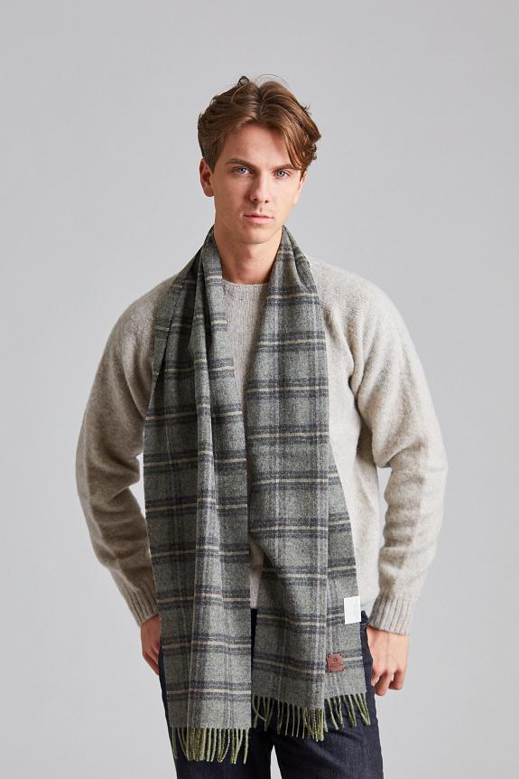 Amanda Christensen Classic Woven Scarf in Check Olive Melange-2