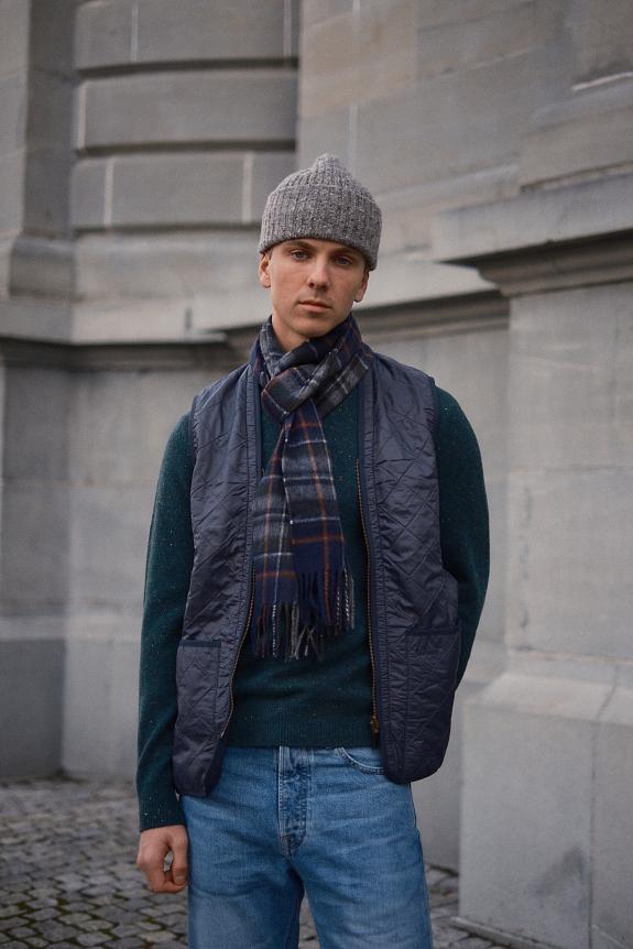 Barbour Polarquilt Waistcoat/Zip-In Liner Navy-7