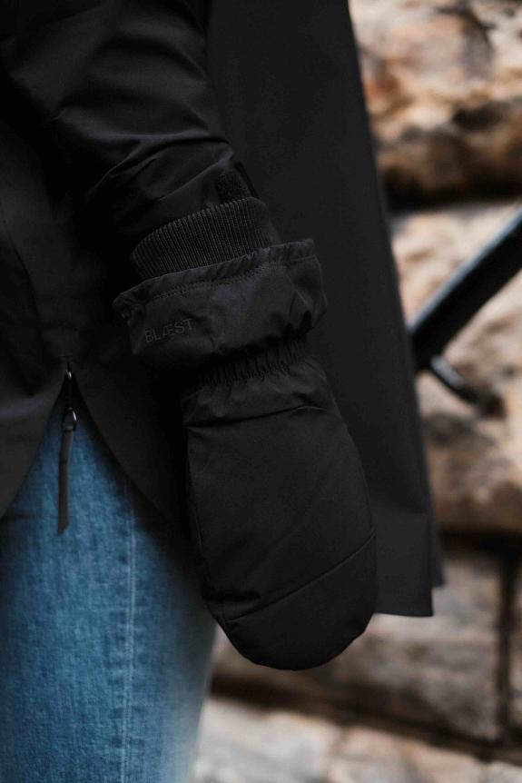 Blæst Small Mittens Black