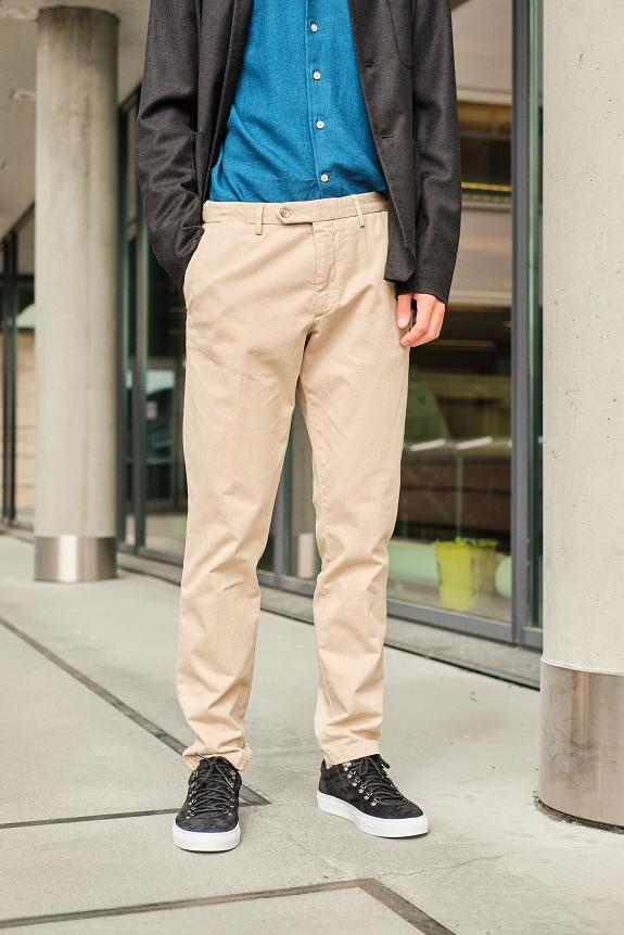 Oscar Jacobson Danwick Trousers Washed Beige