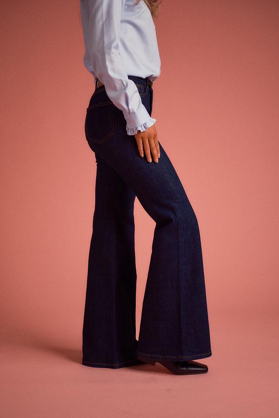 JEANERICA_Fuji_Blue_Rinse_brede_ben