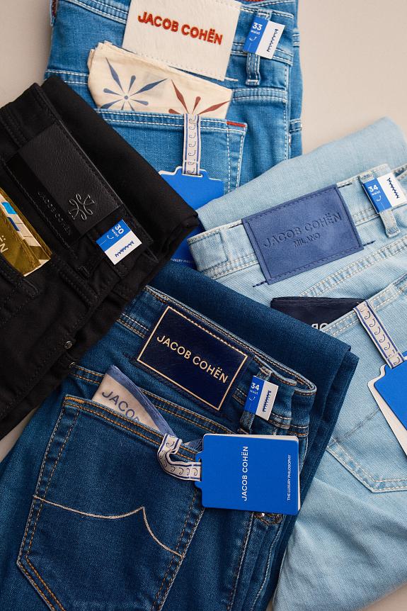 Jacob Cohën Bard 688 Dark Blue Wash-4