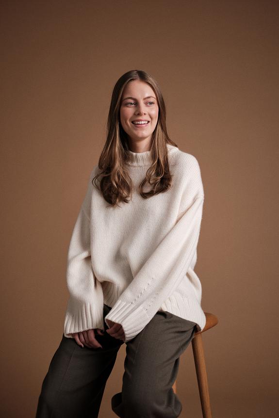 Julie Josephine Oversized Roundneck Sweater White-2