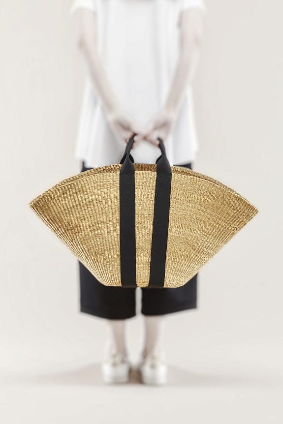 MUUN Maxi Sophie Black Handle Black Pouch-2