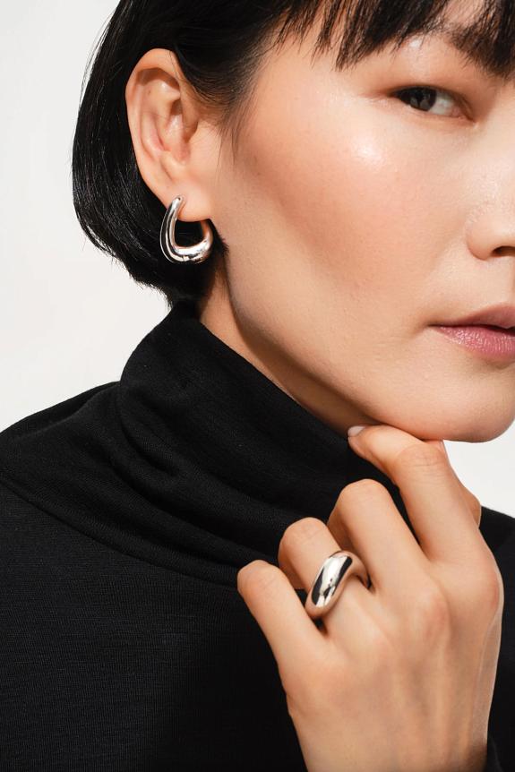 Tom Wood Twist Hoops Silver-1