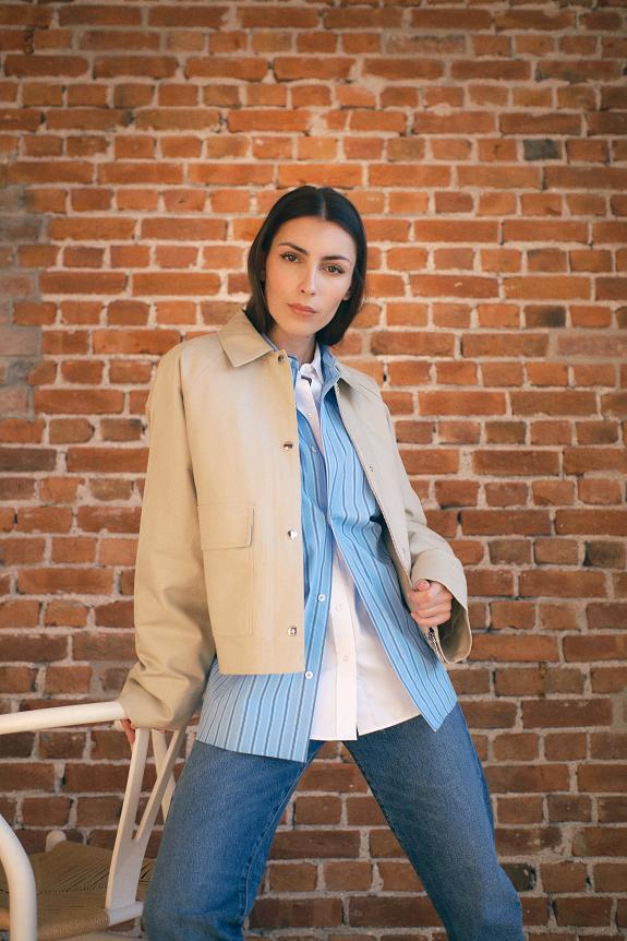 Toteme Cropped Cotton Jacket Sand