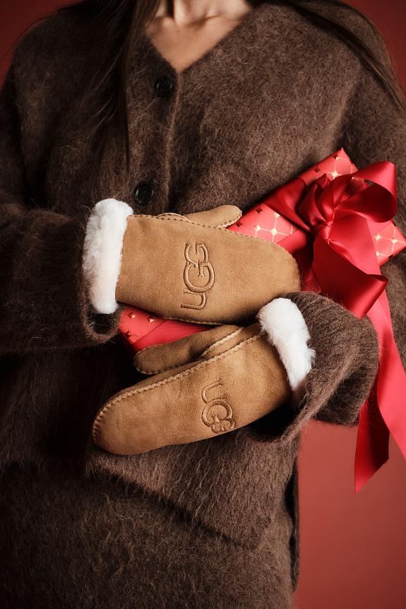 UGG Sheepskin Emb Mit Chestnut