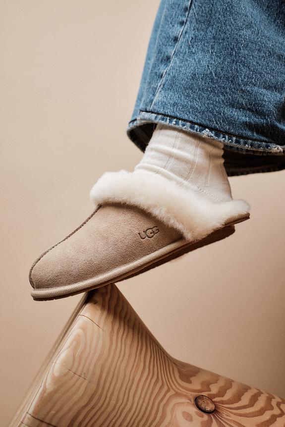 UGG Scuffette II Slipper Sand