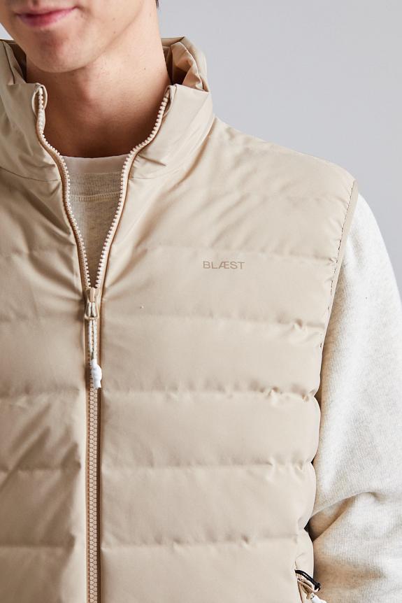 Blæst Emblem Ins Vest Beige-1