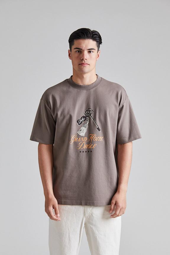Drôle de Monsieur Le Tshirt Grand Hôtel Taupe