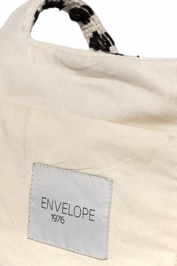 ENVELOPE1976 Bay Bag White/Black-3