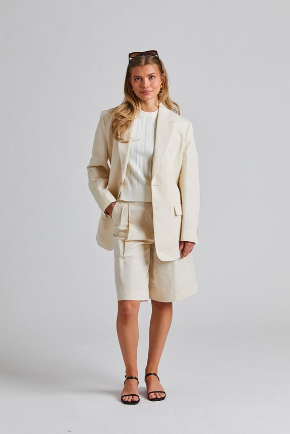 Filippa K Relaxed Pleated Cotton Linen Shorts Cream White 
