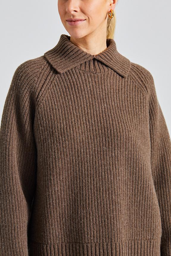 Holzweiler Furu Slit Sweater Brown-1