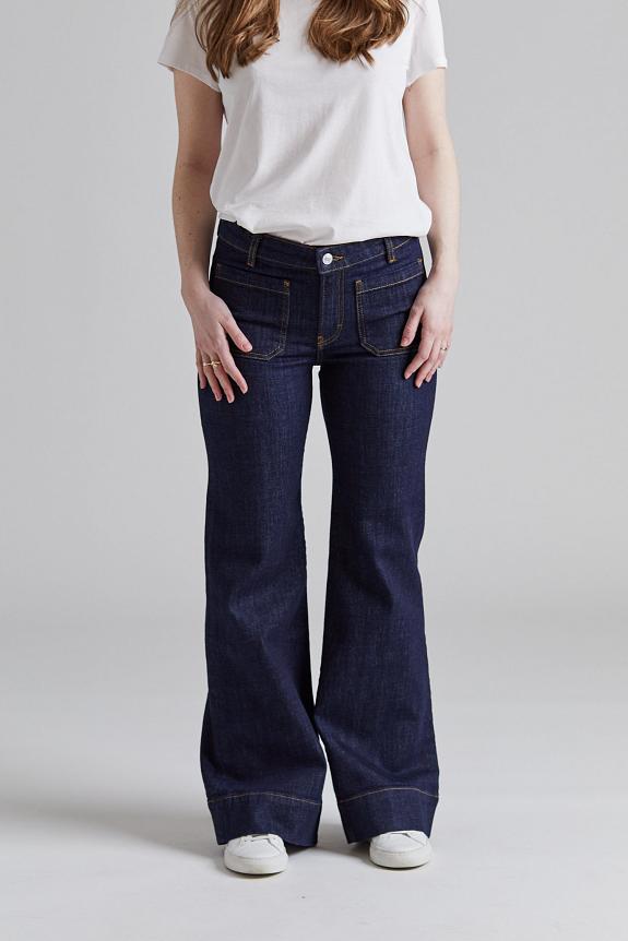JEANERICA St Monica Low Blue Rinse