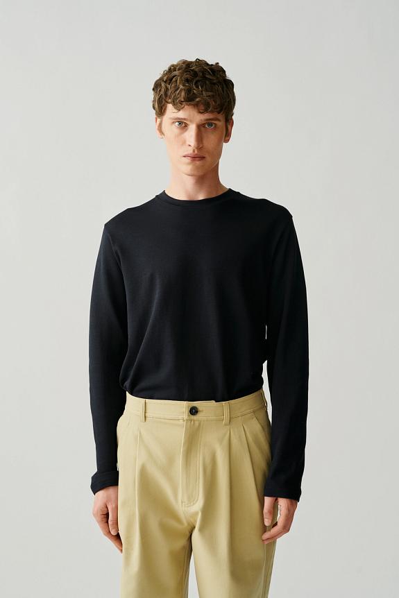 JJ Roundneck Relaxed Fit LS  Black