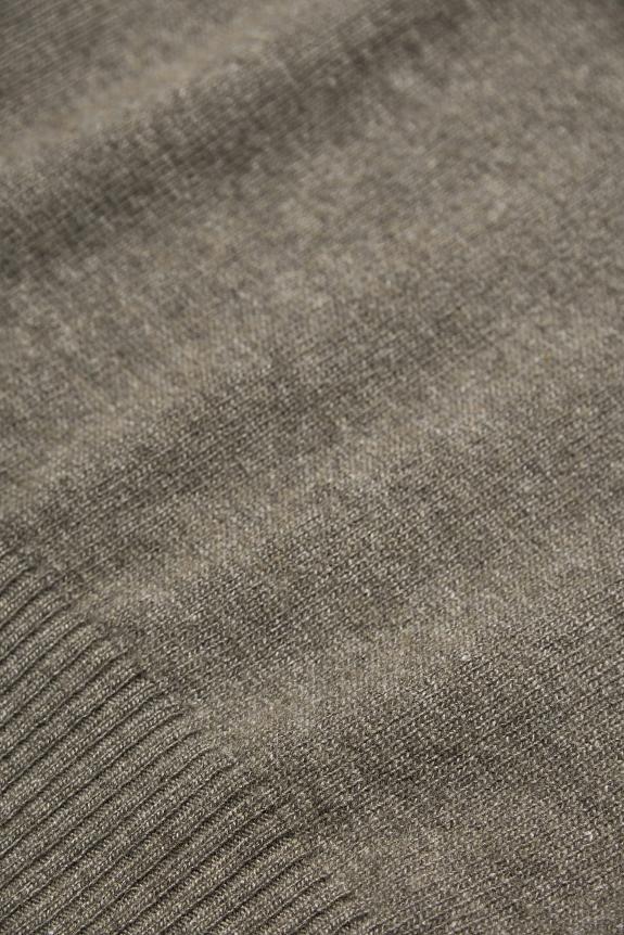 Oscar Jacobson Salim Rollneck Walnut Beige