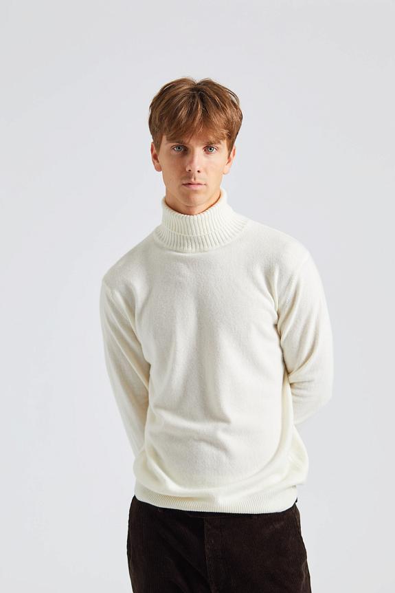 Oscar Jacobson Salim Rollneck White Shell