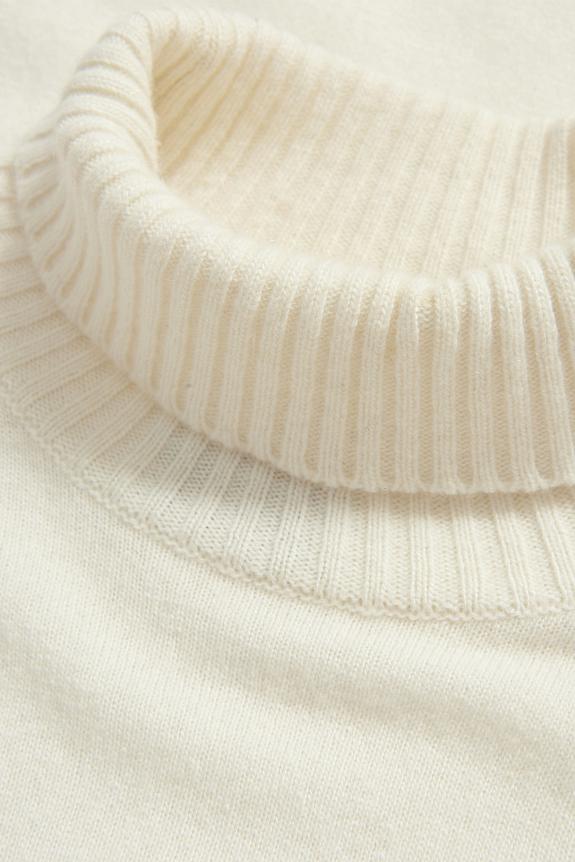 Oscar Jacobson Salim Rollneck White Shell