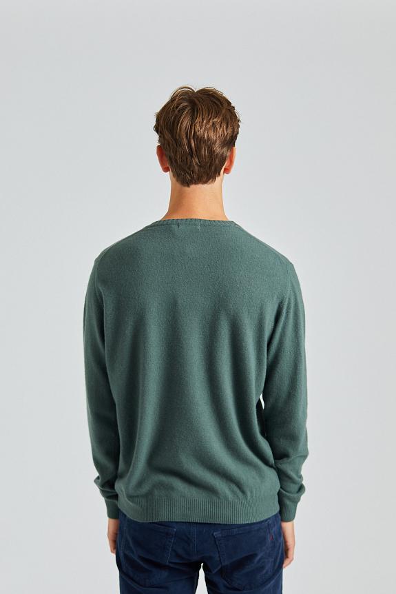 Oscar Jacobson Valter Roundneck Balsam Green-3