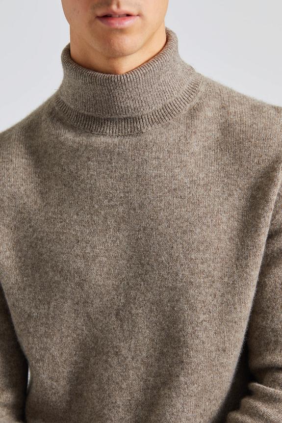 Stenströms Yak and Merino Roll Neck Light Brown