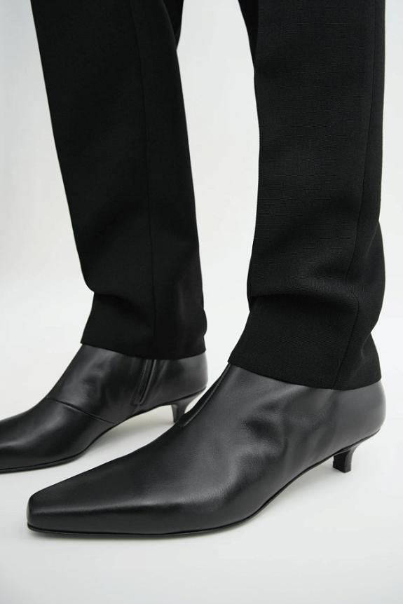 The Slim Ankle Boot Black