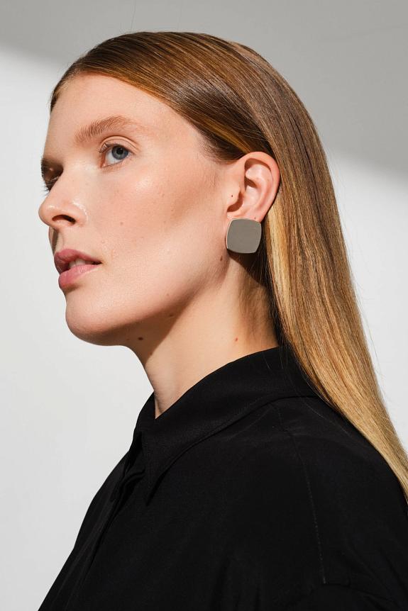 Tom Wood Umi Studs Large Silver-1