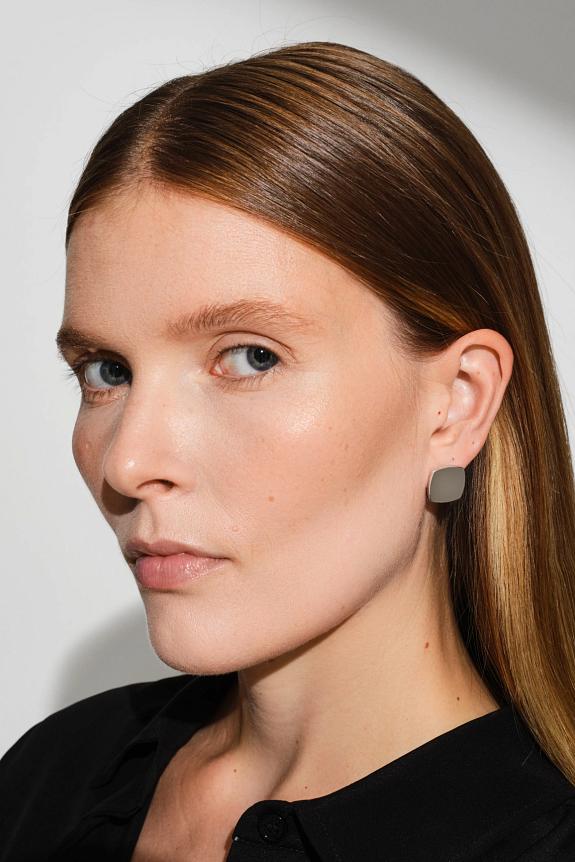 Tom Wood Umi Studs Small Silver-1
