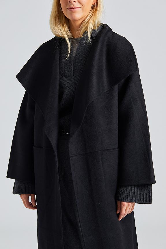 Toteme Signature Wool Cashmere Coat Black