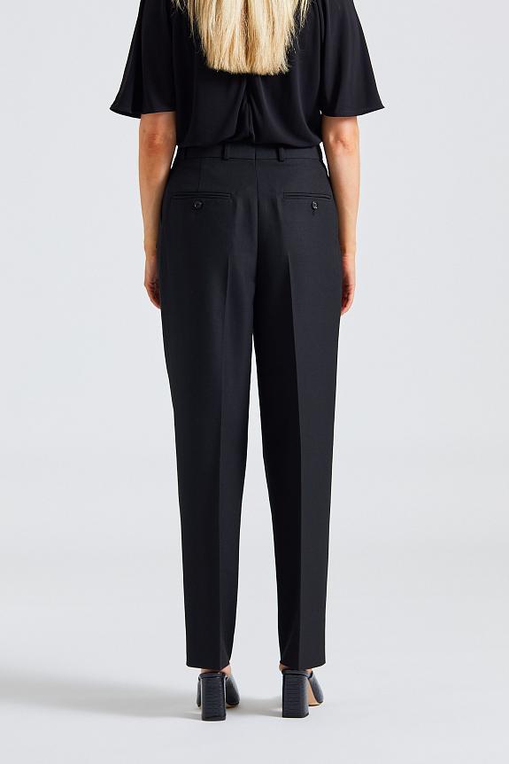 Toteme Double-Pleated Tailored Trousers Black-3
