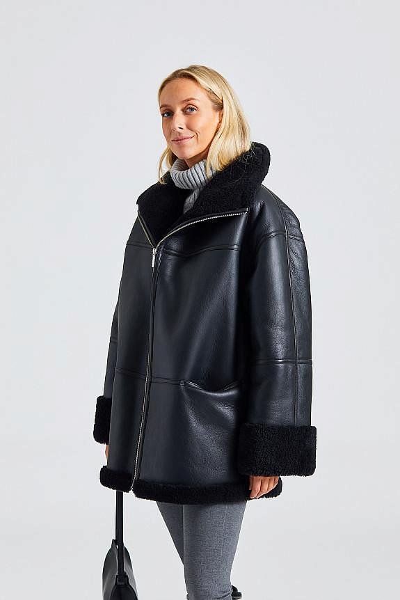 TOTEME Signature Shearling Jacket Black