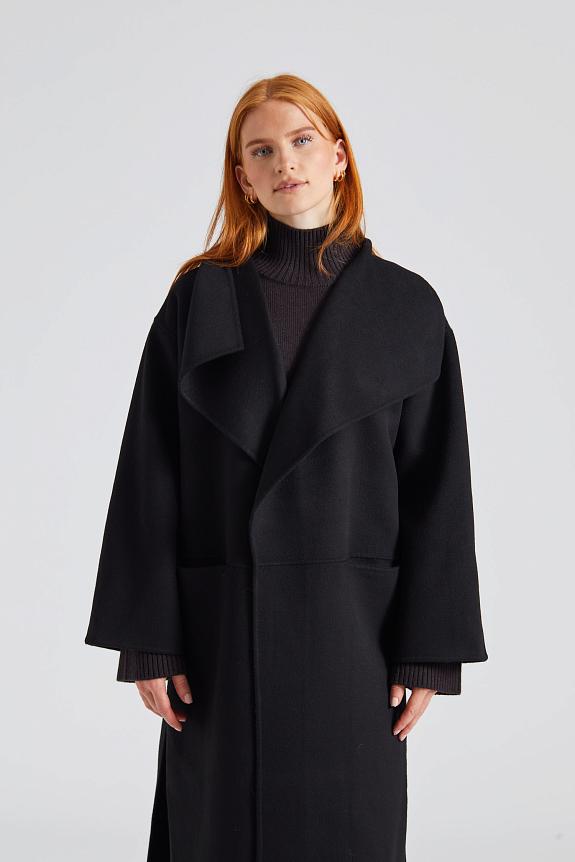 Toteme Signature Wool Cashmere Coat Black