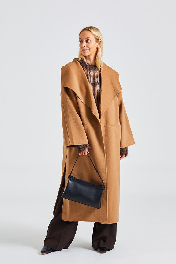 Toteme Signature Wool Cashmere Coat Camel