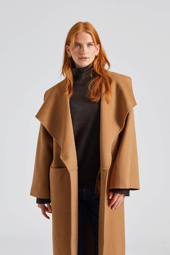 Toteme Signature Wool Cashmere Coat Camel
