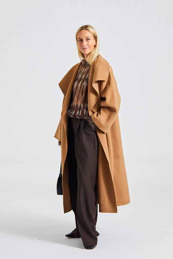 Toteme Signature Wool Cashmere Coat Camel