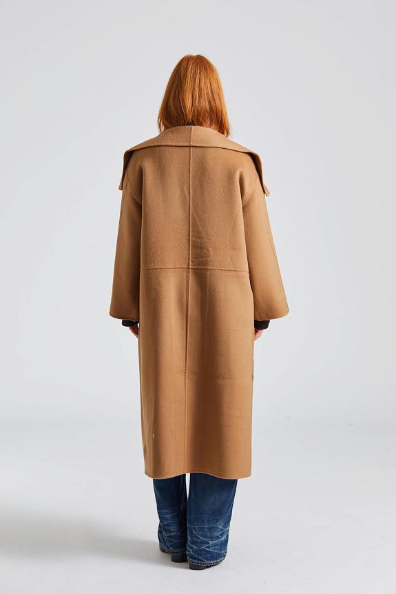 Toteme Signature Wool Cashmere Coat Camel
